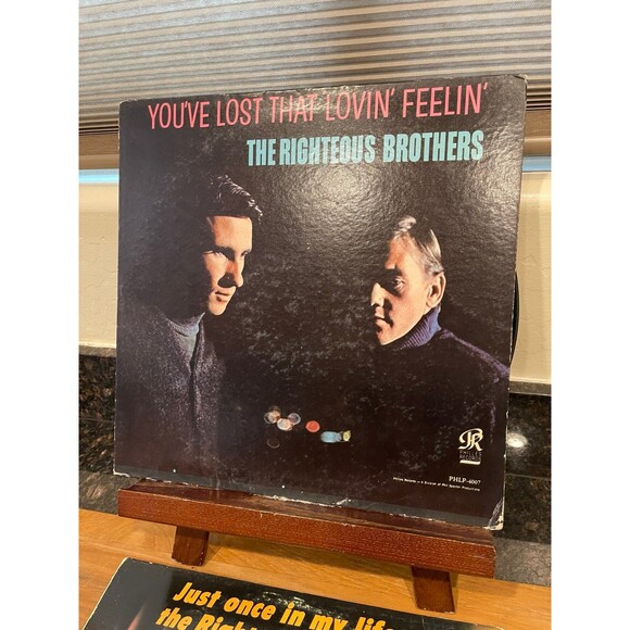2 vintage vinyl records of The Righteous brothers - Picture 2 of 6